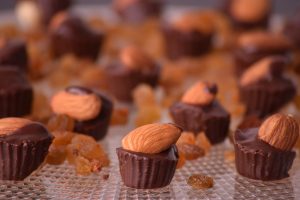 raw chocolate-almond cups