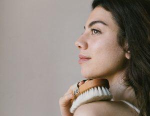 dry-body-brushing