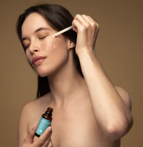 Antipodes-Maya-Hyaluronic-72-Hour-Hydration-Serum